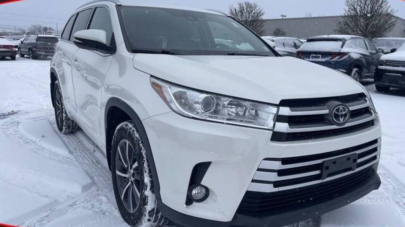 TOYOTA HIGHLANDER 2018 5TDJZRFH3JS525161 image