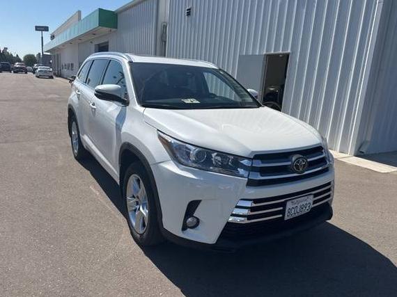 TOYOTA HIGHLANDER 2018 5TDDZRFH7JS830577 image