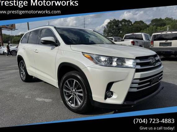 TOYOTA HIGHLANDER 2018 5TDKZRFH3JS544555 image