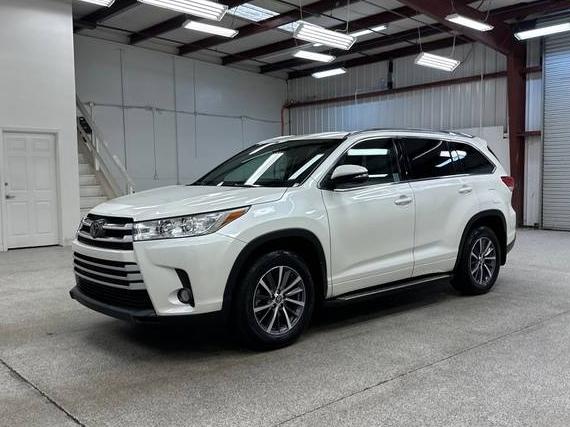 TOYOTA HIGHLANDER 2018 5TDKZRFH1JS540939 image