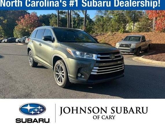TOYOTA HIGHLANDER 2018 5TDKZRFH1JS260549 image