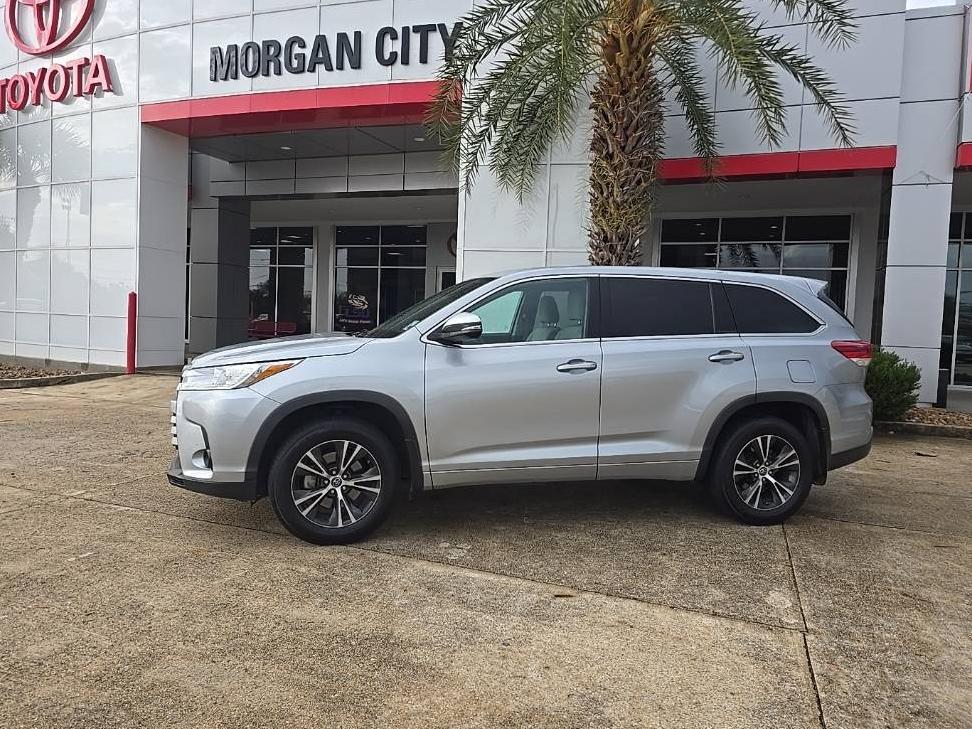 TOYOTA HIGHLANDER 2018 5TDZARFH1JS037711 image