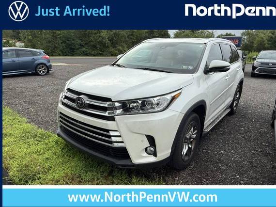 TOYOTA HIGHLANDER 2018 5TDDZRFH5JS818931 image