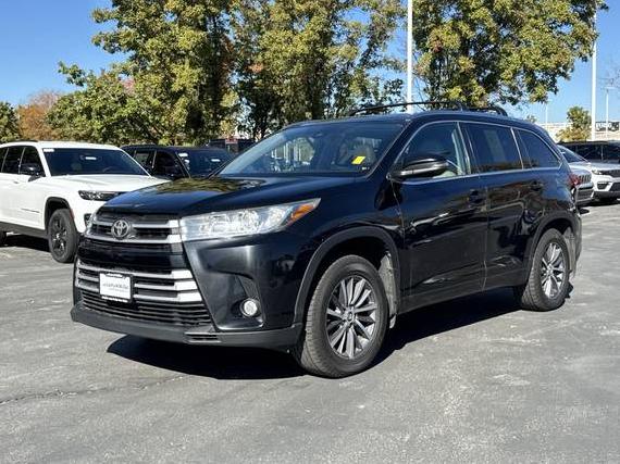 TOYOTA HIGHLANDER 2018 5TDJZRFH3JS853325 image TOYOTA HIGHLANDER 2018 5TDJZRFH3JS853325 image