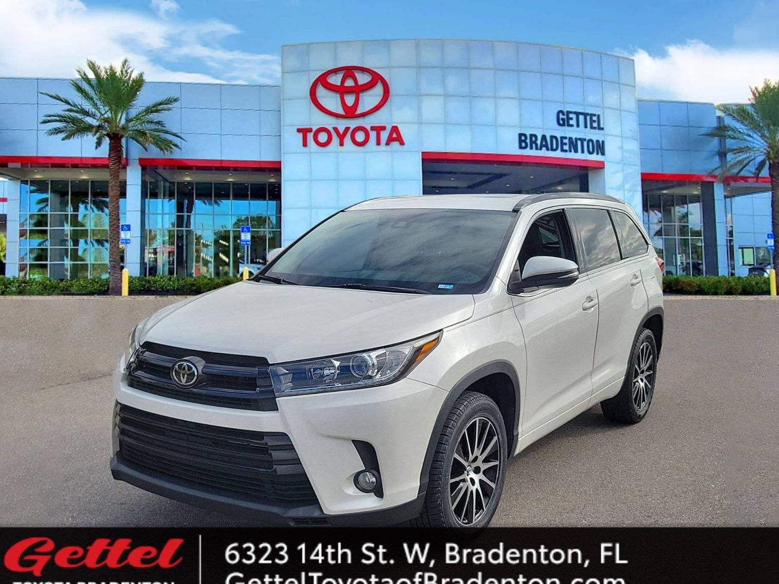 TOYOTA HIGHLANDER 2018 5TDKZRFH7JS530187 image