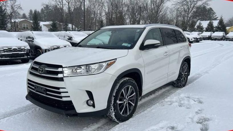 TOYOTA HIGHLANDER 2018 5TDJZRFH3JS802925 image