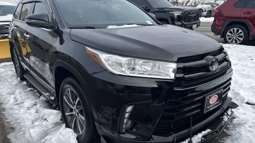 TOYOTA HIGHLANDER 2018 5TDJZRFHXJS866590 image