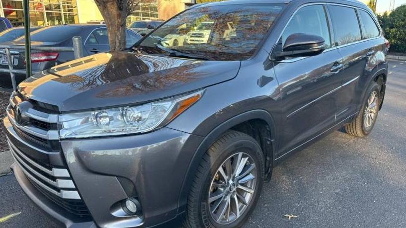 TOYOTA HIGHLANDER 2018 5TDJZRFH0JS538806 image