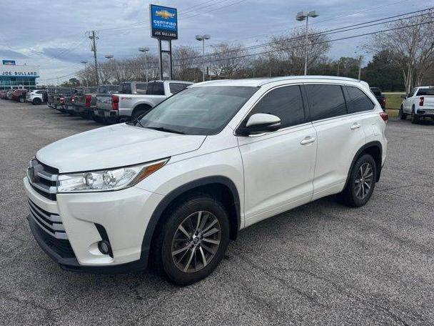 TOYOTA HIGHLANDER 2018 5TDKZRFH1JS537006 image