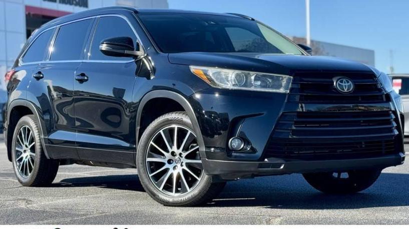 TOYOTA HIGHLANDER 2018 5TDJZRFH9JS811936 image