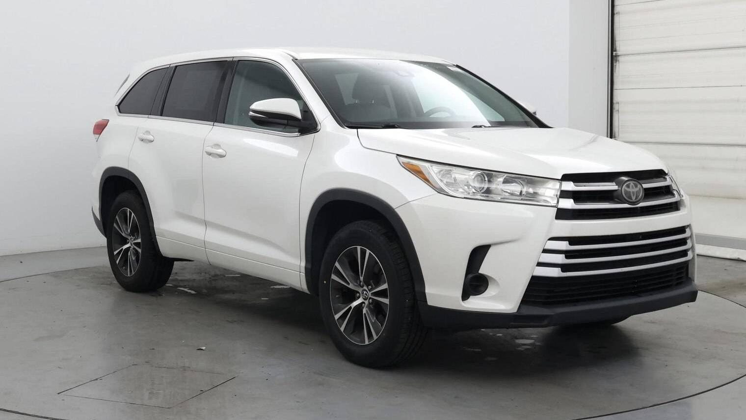 TOYOTA HIGHLANDER 2018 5TDZARFH4JS036519 image