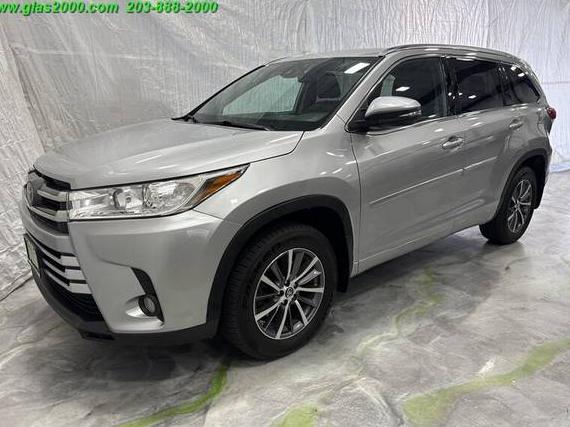 TOYOTA HIGHLANDER 2018 5TDJZRFH3JS892268 image