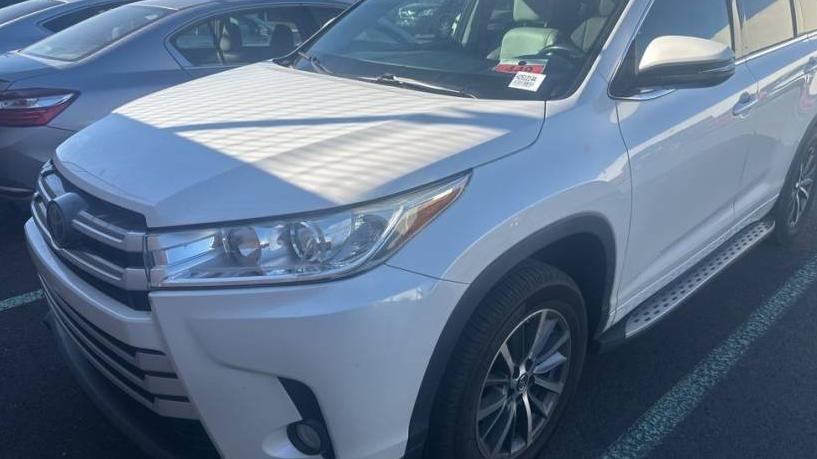 TOYOTA HIGHLANDER 2018 5TDKZRFH3JS549349 image