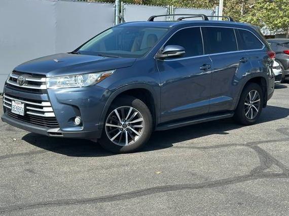 TOYOTA HIGHLANDER 2018 5TDKZRFH5JS250879 image
