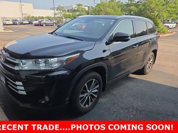 TOYOTA HIGHLANDER 2018 5TDJZRFH4JS552501 image
