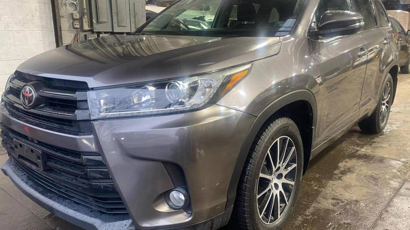 TOYOTA HIGHLANDER 2018 5TDJZRFH3JS490542 image