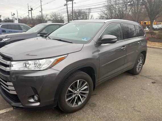 TOYOTA HIGHLANDER 2018 5TDJZRFH2JS558118 image TOYOTA HIGHLANDER 2018 5TDJZRFH2JS558118 image