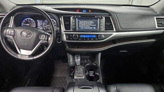 TOYOTA HIGHLANDER 2018 5TDJZRFH9JS533930 image