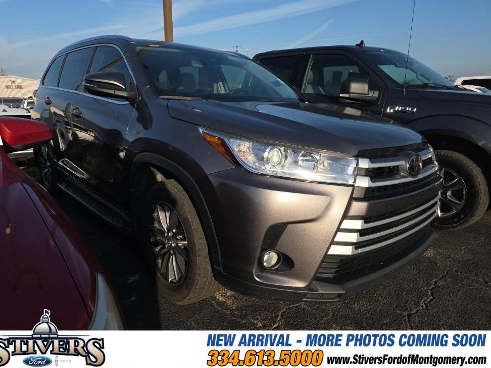 TOYOTA HIGHLANDER 2018 5TDKZRFH7JS549936 image