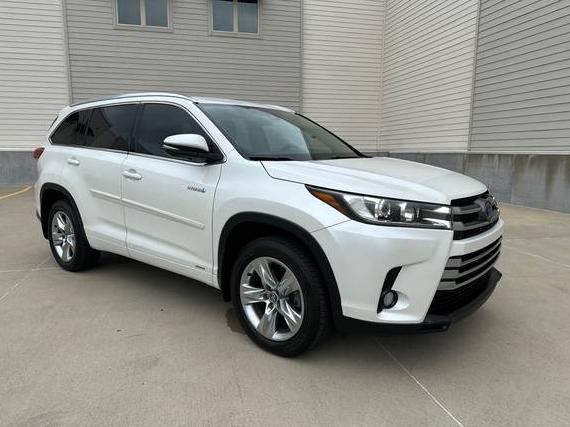TOYOTA HIGHLANDER 2018 5TDDGRFH5JS038031 image