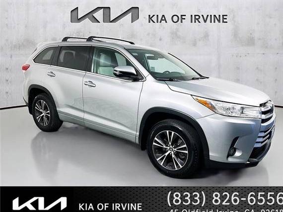 TOYOTA HIGHLANDER 2018 5TDBZRFH4JS829930 image