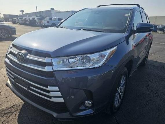 TOYOTA HIGHLANDER 2018 5TDKZRFH6JS248252 image