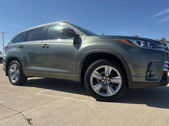 TOYOTA HIGHLANDER 2018 5TDDZRFH3JS494104 image TOYOTA HIGHLANDER 2018 5TDDZRFH3JS494104 image