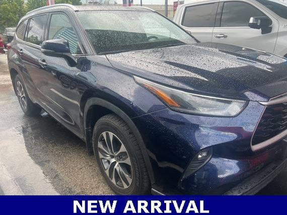 TOYOTA HIGHLANDER 2021 5TDGZRBH1MS525406 image