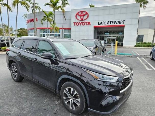 TOYOTA HIGHLANDER 2021 5TDGZRAH3MS042226 image