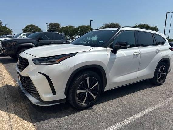 TOYOTA HIGHLANDER 2021 5TDLZRAH9MS072118 image