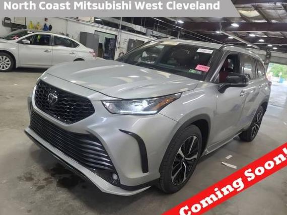 TOYOTA HIGHLANDER 2021 5TDLZRBH2MS077496 image