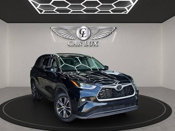 TOYOTA HIGHLANDER 2021 5TDHZRBH4MS156030 image
