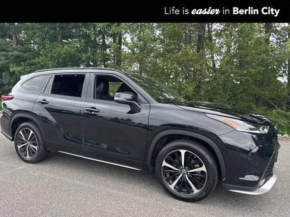TOYOTA HIGHLANDER 2021 5TDJZRBH3MS064229 image