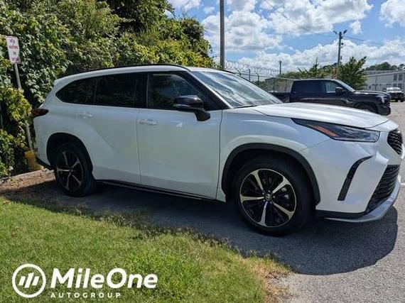 TOYOTA HIGHLANDER 2021 5TDLZRBH7MS136624 image