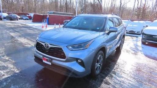 TOYOTA HIGHLANDER 2021 5TDGZRBH6MS142559 image