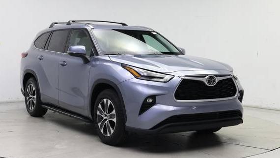 TOYOTA HIGHLANDER 2021 5TDGZRAH9MS063338 image