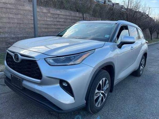 TOYOTA HIGHLANDER 2021 5TDGZRBH6MS144392 image