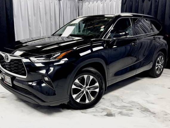 TOYOTA HIGHLANDER 2021 5TDGZRBH2MS105587 image
