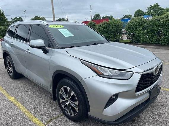 TOYOTA HIGHLANDER 2021 5TDGZRBH3MS142647 image