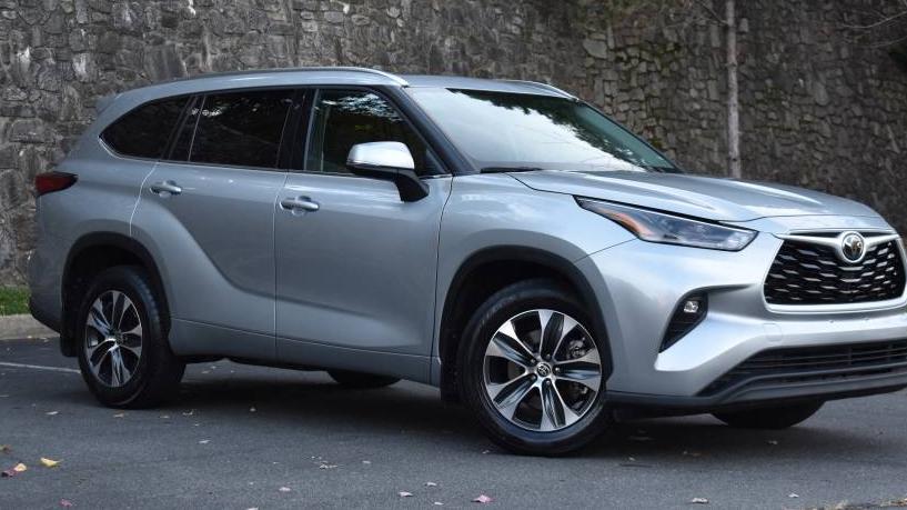 TOYOTA HIGHLANDER 2021 5TDGZRBH6MS111618 image