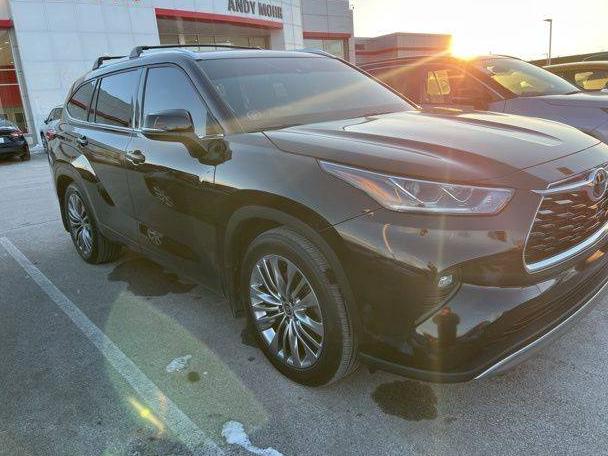 TOYOTA HIGHLANDER 2021 5TDFZRBHXMS119040 image