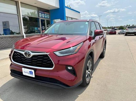 TOYOTA HIGHLANDER 2021 5TDHZRBH1MS092450 image