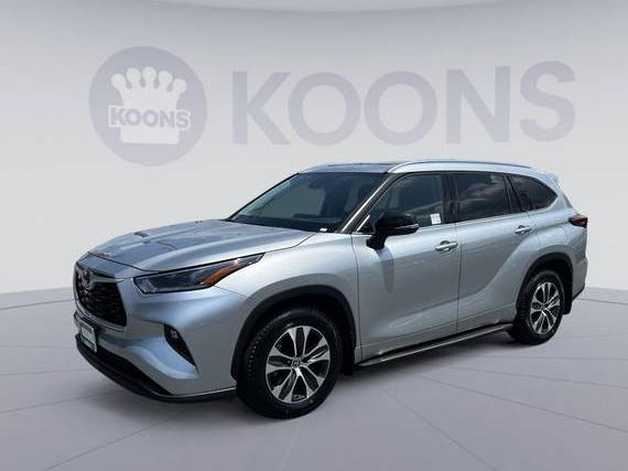 TOYOTA HIGHLANDER 2021 5TDGZRBH7MS144935 image