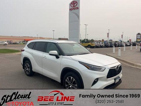 TOYOTA HIGHLANDER 2021 5TDGZRBH2MS079346 image