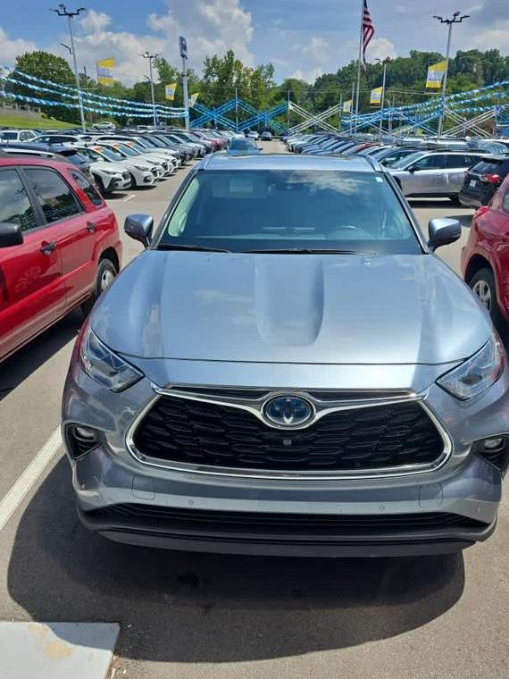 TOYOTA HIGHLANDER 2021 5TDXBRCHXMS028406 image