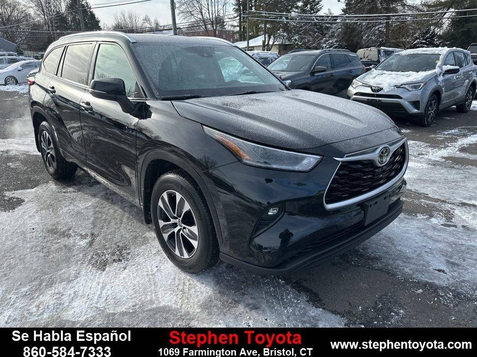 TOYOTA HIGHLANDER 2021 5TDHZRBH9MS070096 image