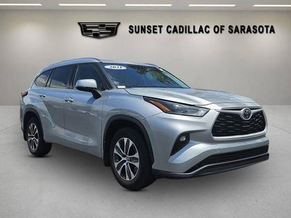 TOYOTA HIGHLANDER 2021 5TDGZRAH6MS519263 image