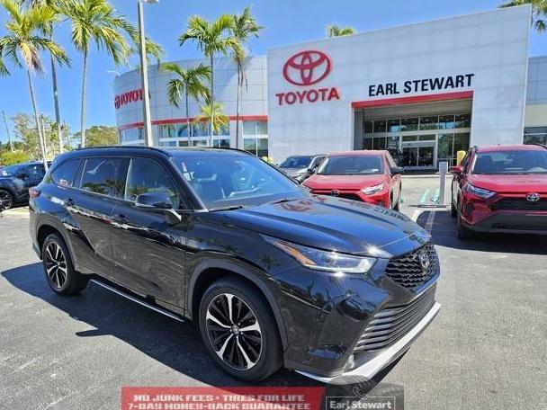 TOYOTA HIGHLANDER 2021 5TDLZRBH9MS071081 image