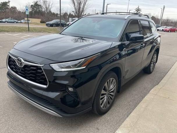 TOYOTA HIGHLANDER 2021 5TDFZRBH9MS143488 image