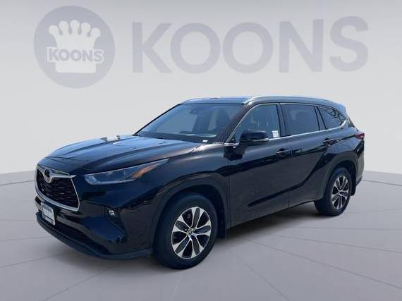 TOYOTA HIGHLANDER 2021 5TDGZRBHXMS115087 image